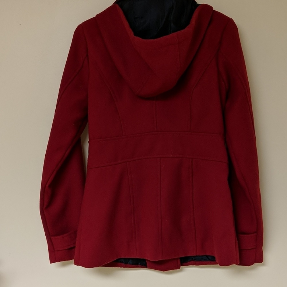 Red button jacket - Picture 2 of 2
